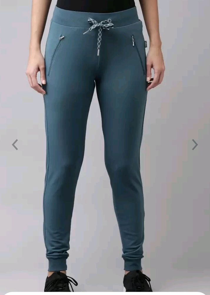 Slim Travel Pants