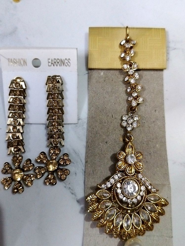 Maangteeka And Golden Earrings