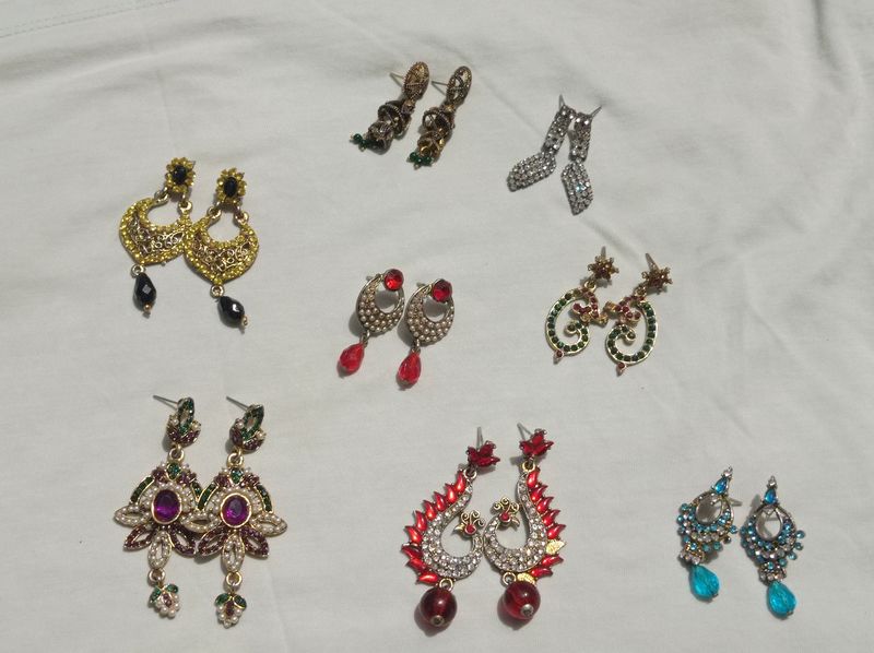 8 Pairs Of Earings