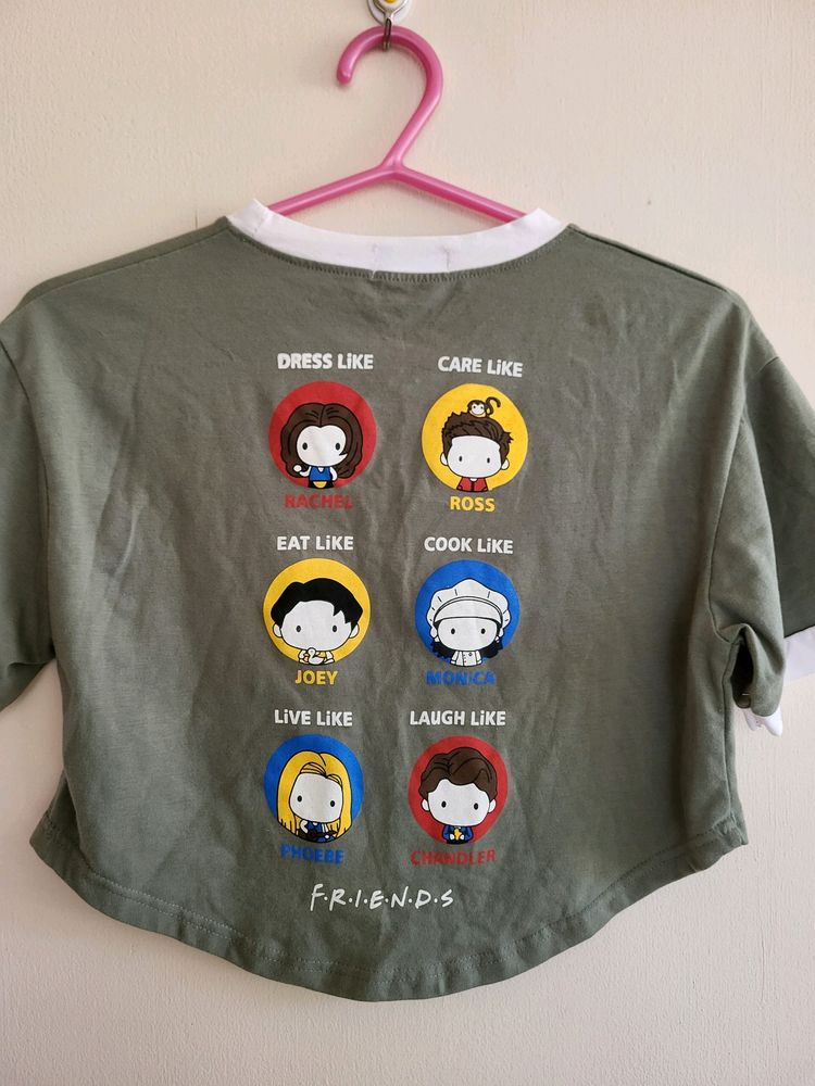 Green "FRIENDS" graphic cropped t shirt