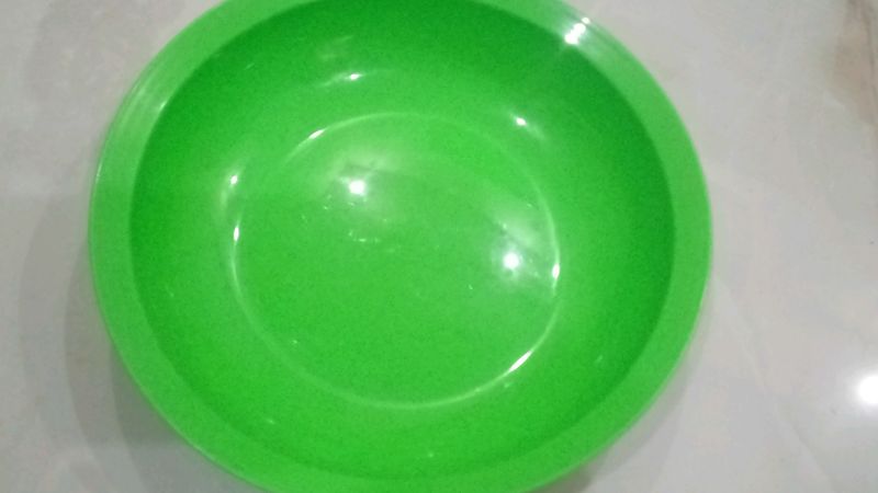 Tupperware 700 Ml Each Bowl For Serving New 4 Piec