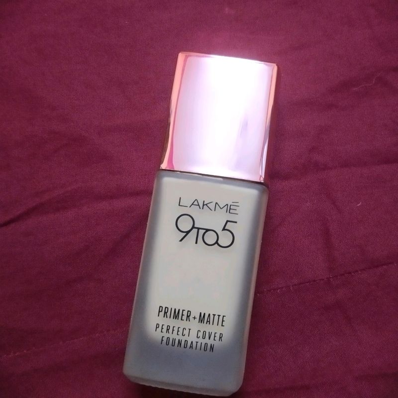 Lakeme 9to5 Foundation