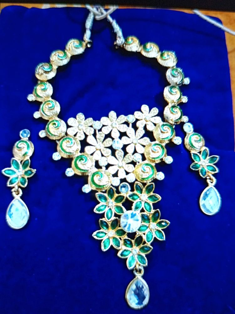 Fancy Necklace with Earrings