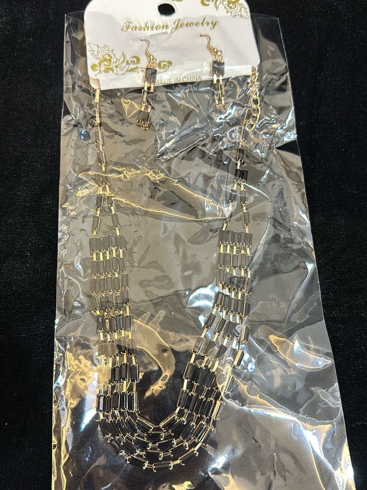 Black gold chain