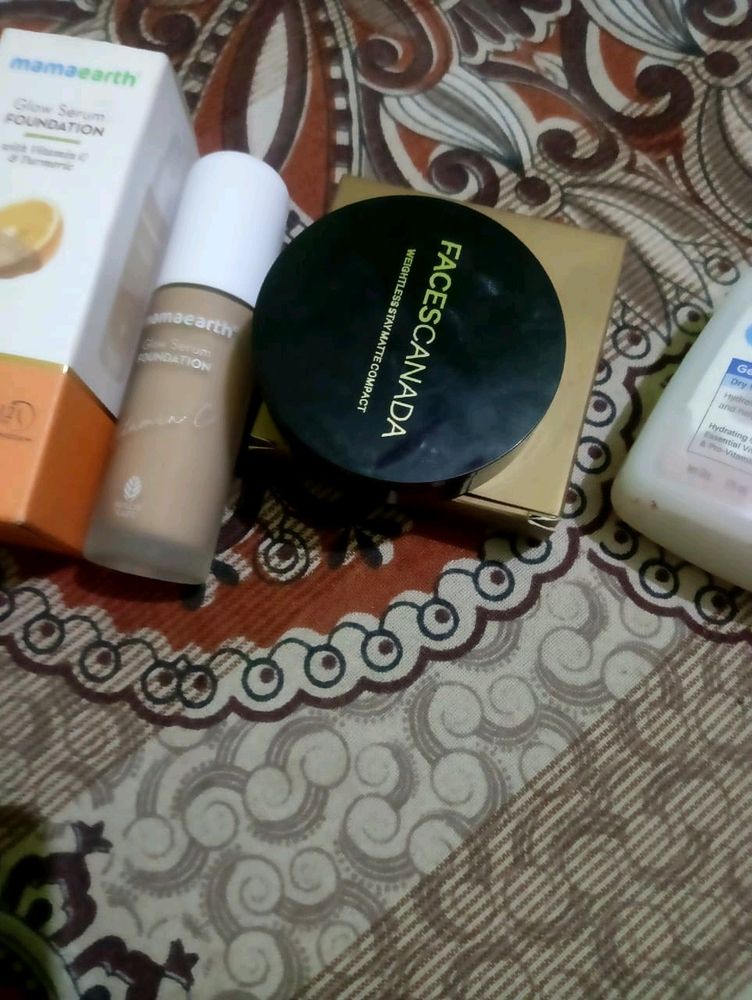 Combo 3 Makeup Product Foundation Cleanser Compact