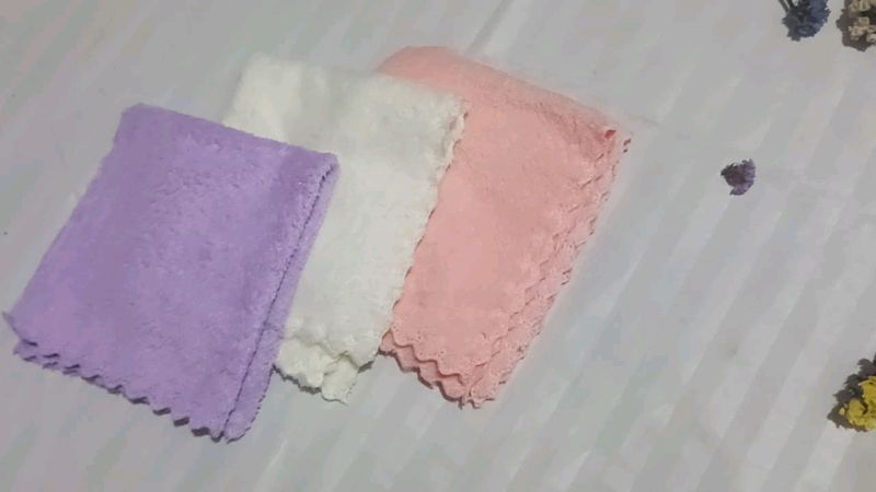 Cute 🥰 Fluffy Face Towels Pack Of 3