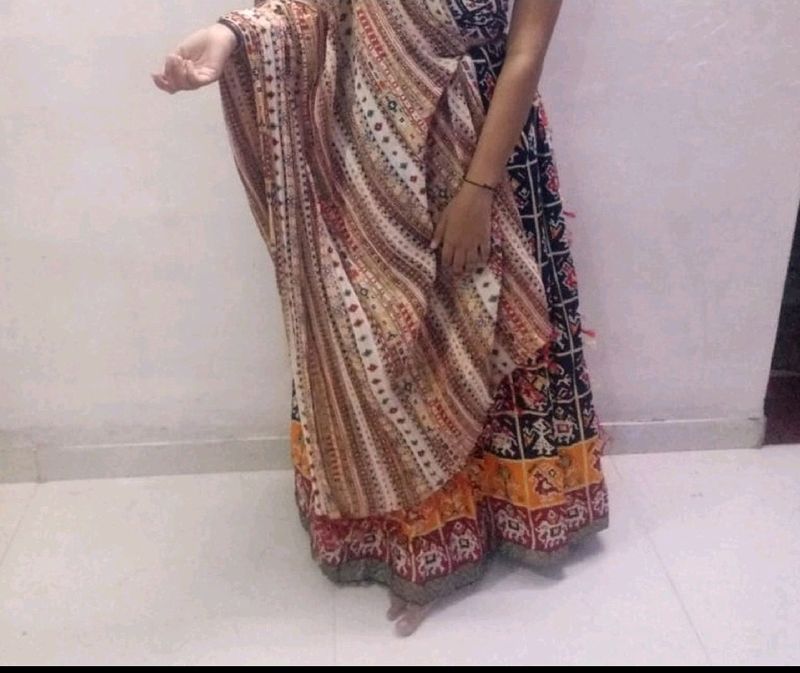 Lehnga Duppata