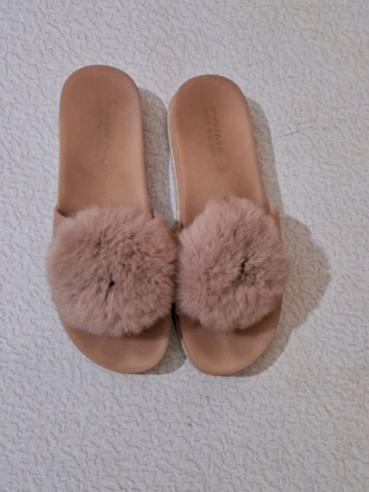 Pink Slippers For Daily Use