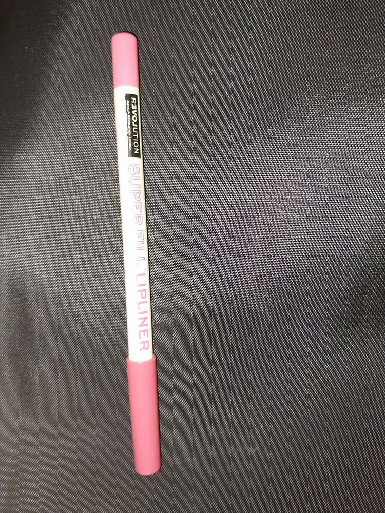 Makeup Revolution London Lip Liner