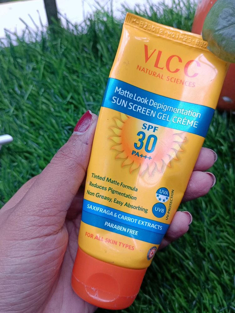 VLCC matte Look Sun Screen Gel Cream