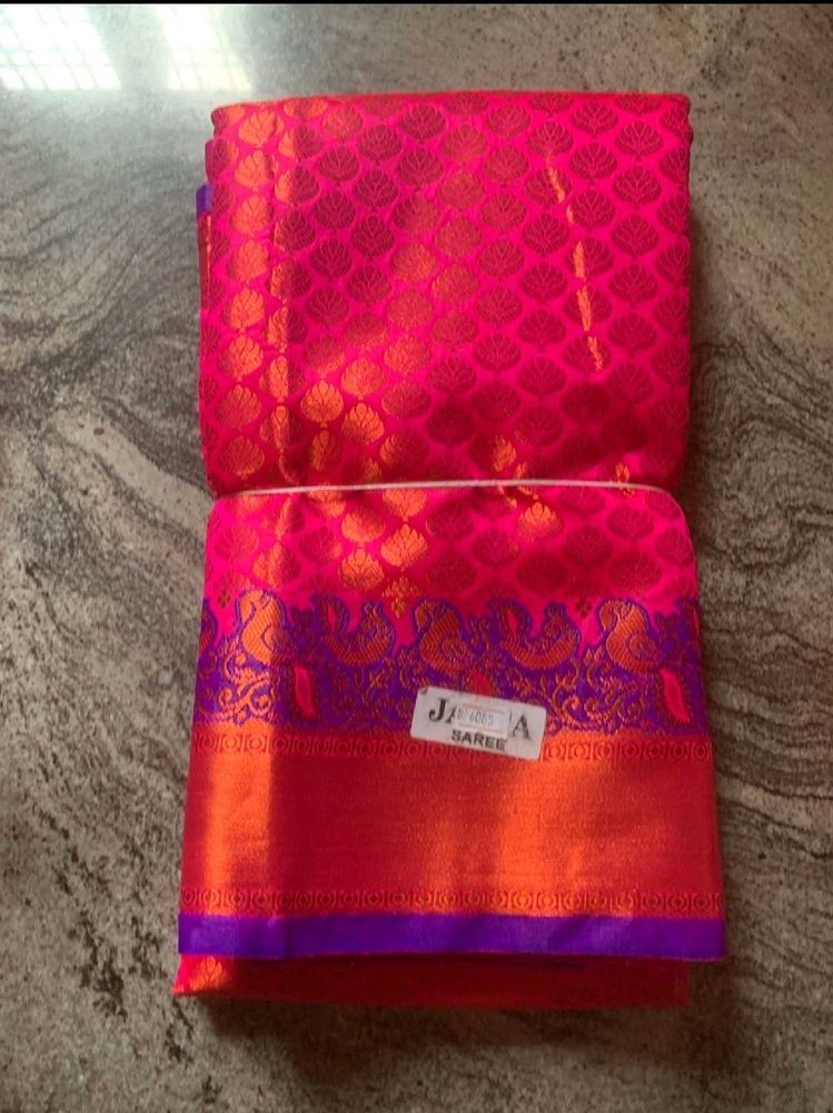 New Wedding And Festive Saree With Blouse