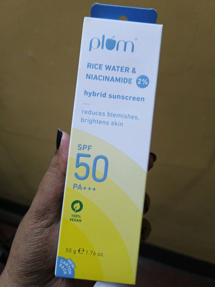 Plum Niacinamide & Rice Water Sunscreen