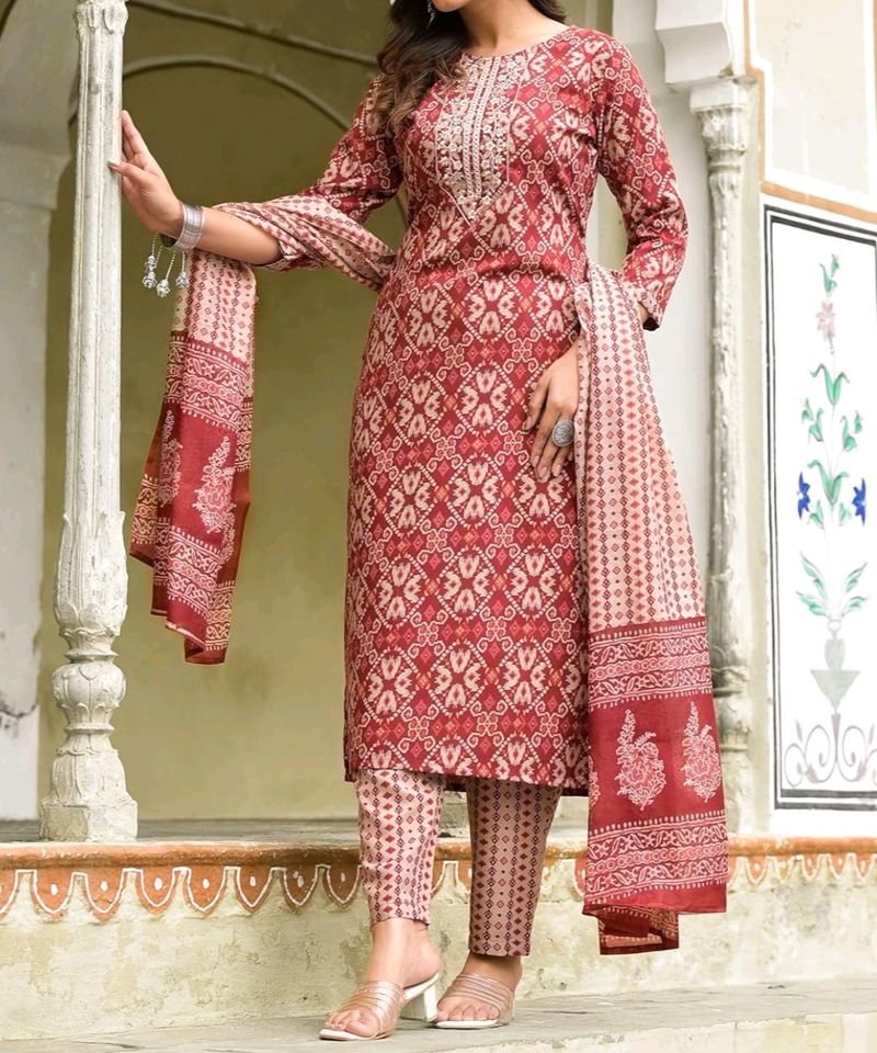 Straight Floral Printed Kurta & Pant With Dupatta