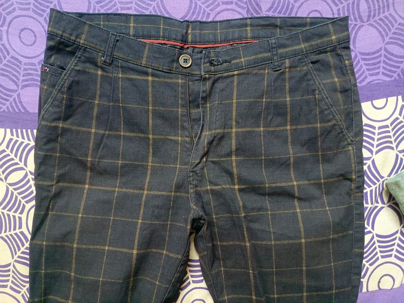 Checked Pant