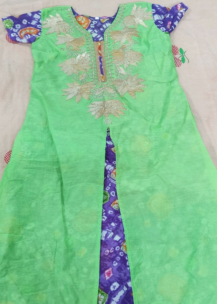 Kurti For Girl Or Wormen anyone Can Wear