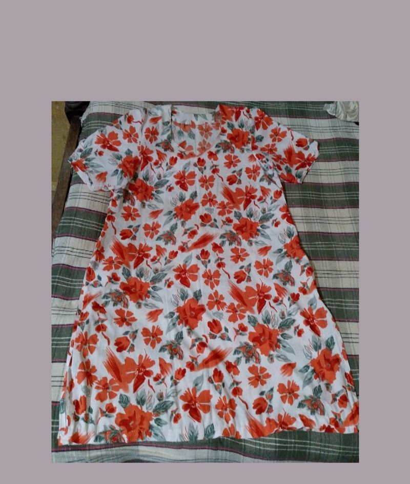 Woman's Floral Print Kurta