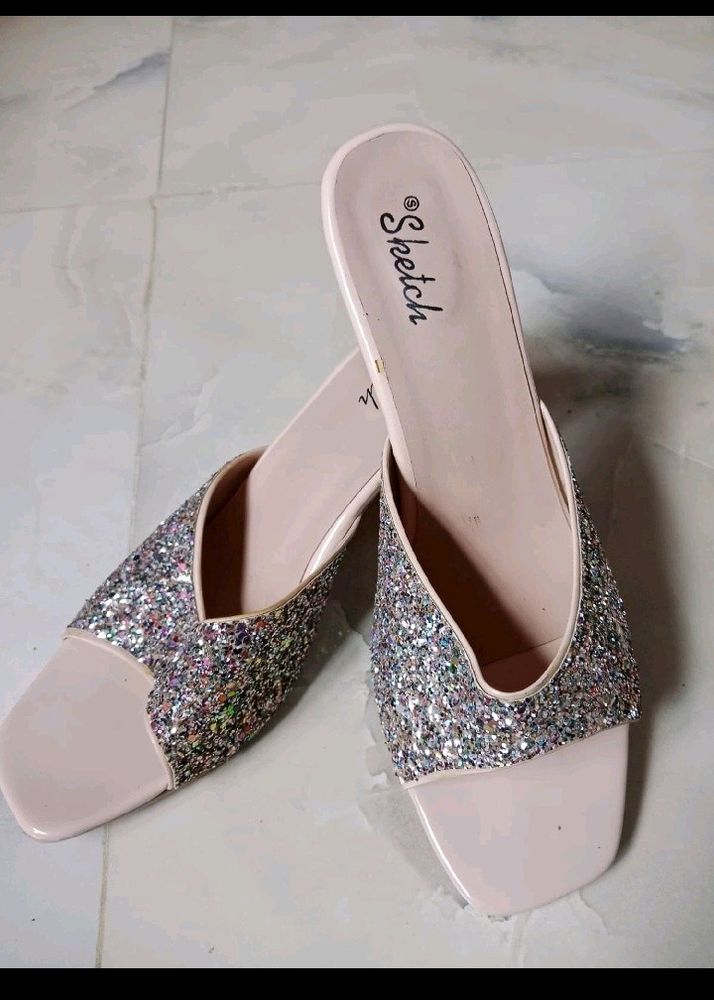 Clearance Sale✨Glittery Heels 🎀