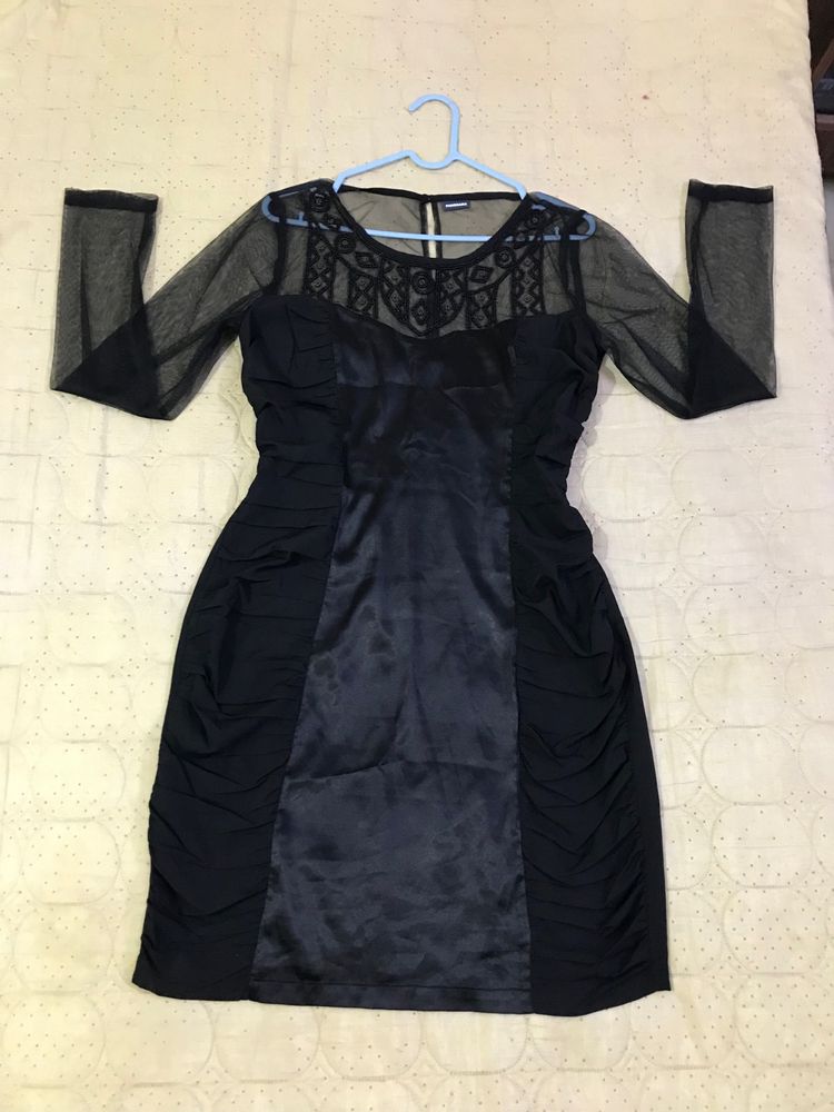 Simple Black Dress Bust 34-36