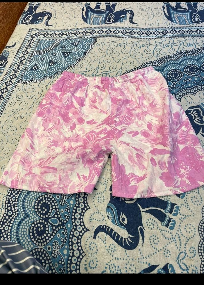 Beautiful Pink Floral Print Low Waist Shorts