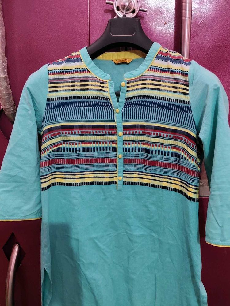 Aurelia Kurti Size M