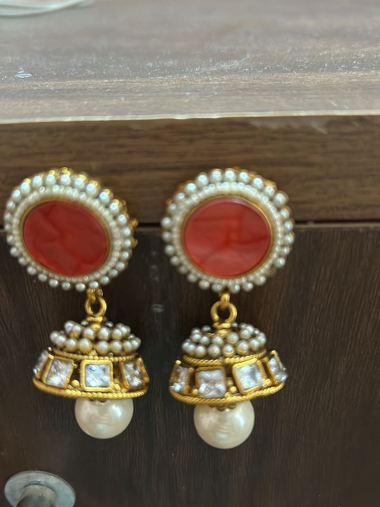 Beautiful kundan earings