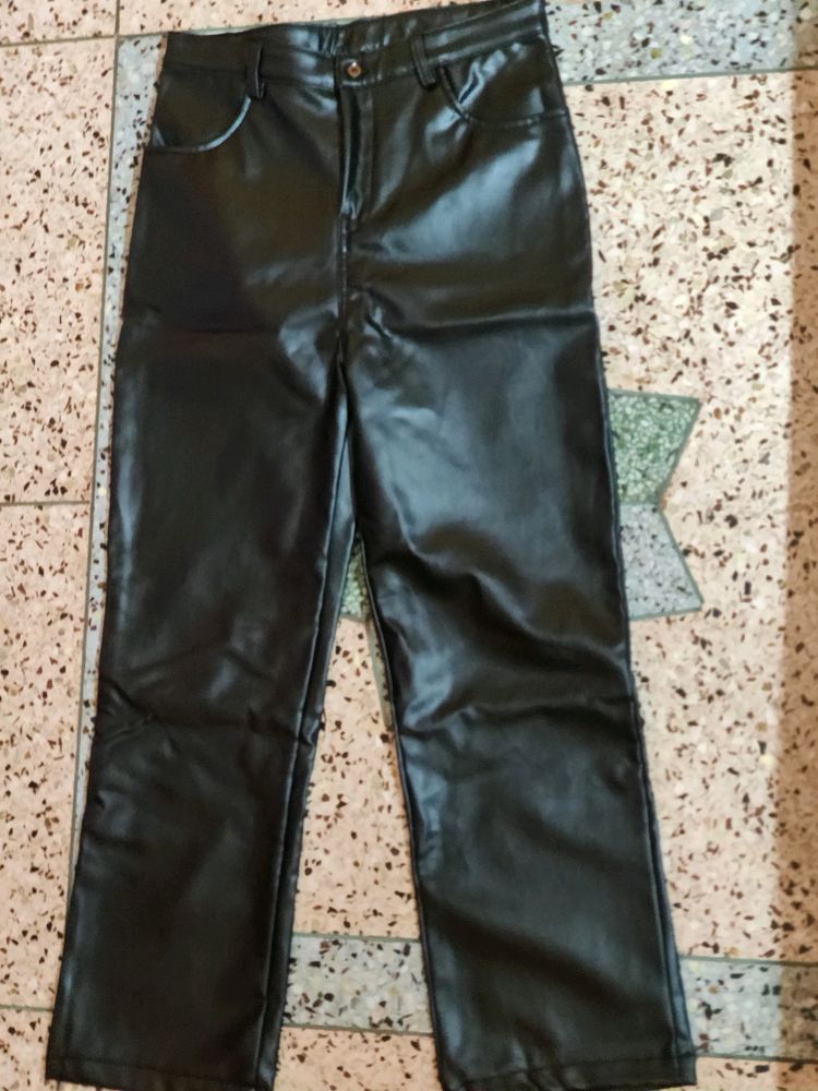 LEATHER PANTS