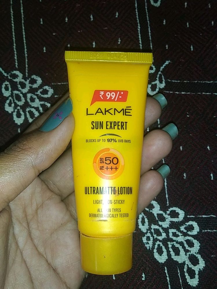 Lakme Sun Expert 50++