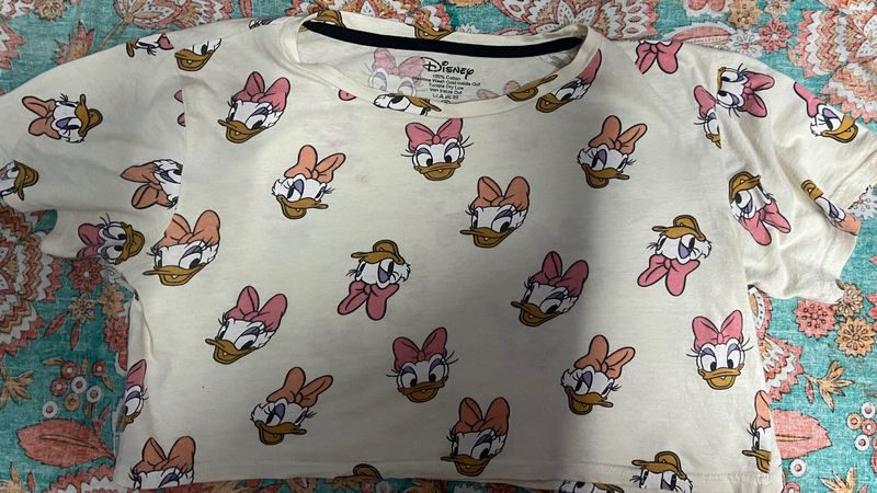 Cute  Crop Top With Printed Donald Duck