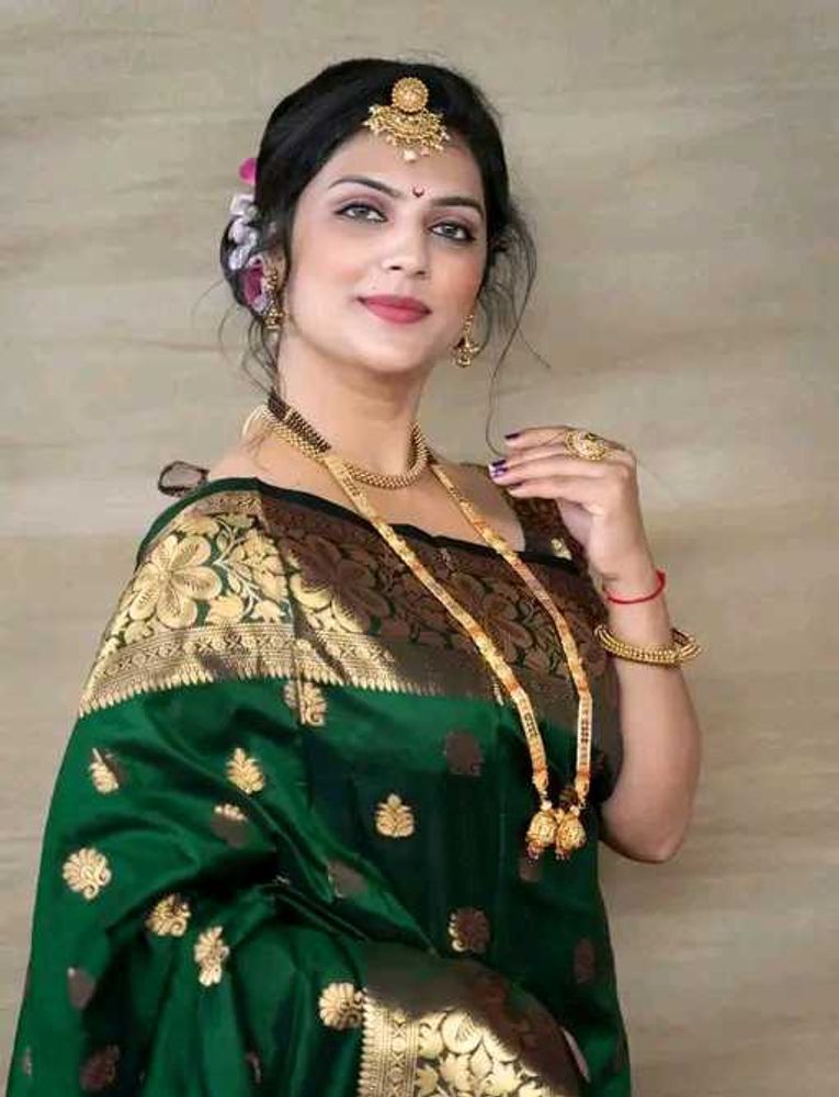 TRADITIONAL SAREE FOR WOMEN