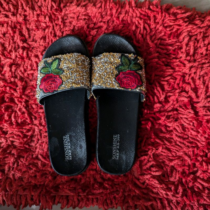 🌹Floral Patched Flip Flop