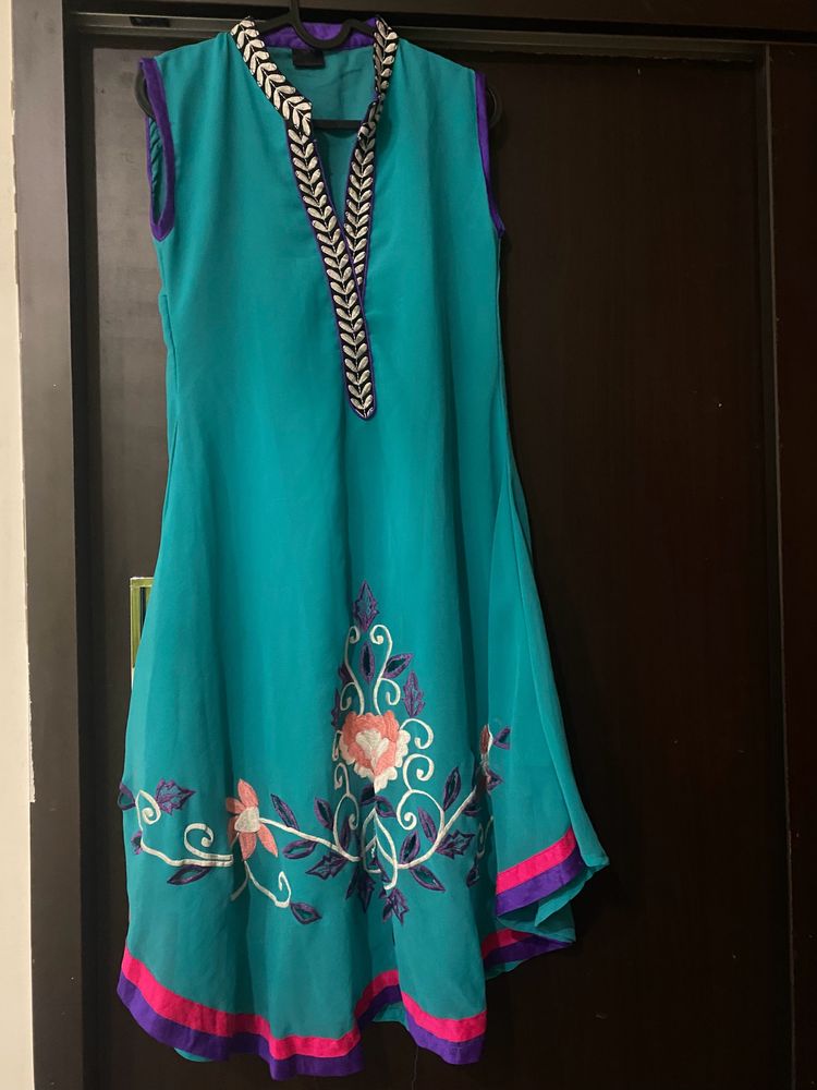 Ethnic Kurta Sleevless