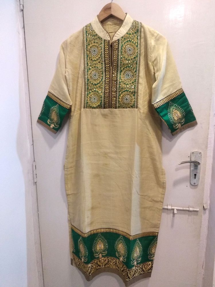 Beautiful Festive Kurta Set