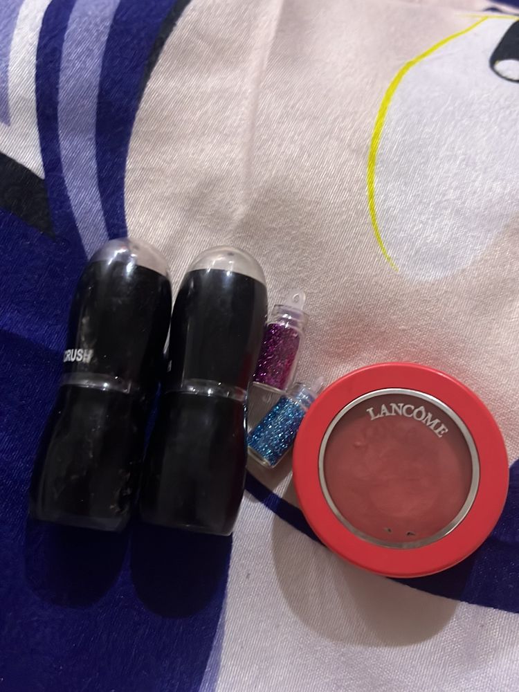 Combo (Lipsticks,Eye Glitter,Blush)