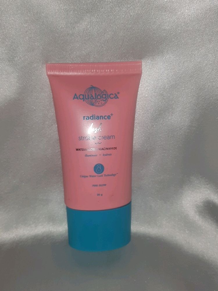 Aqualogica Strobe Cream