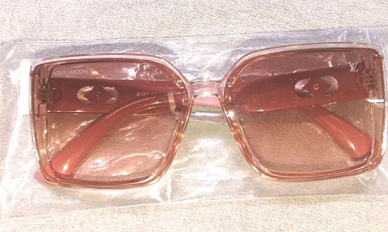 Louis Vuitton ( LV ) Sunglasses For Women