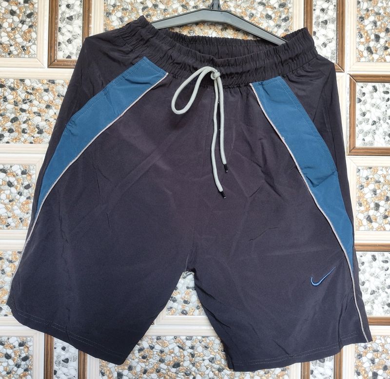 Nike Vintage Shorts Men 🩳