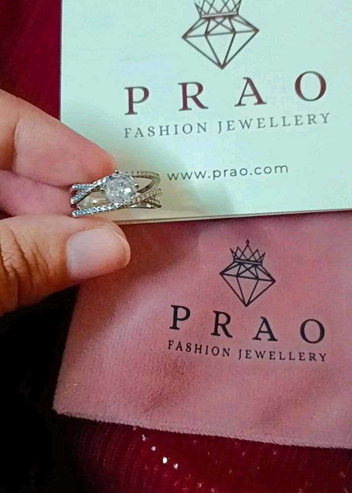 PRAO CLASSIC SOLITAIRE RING