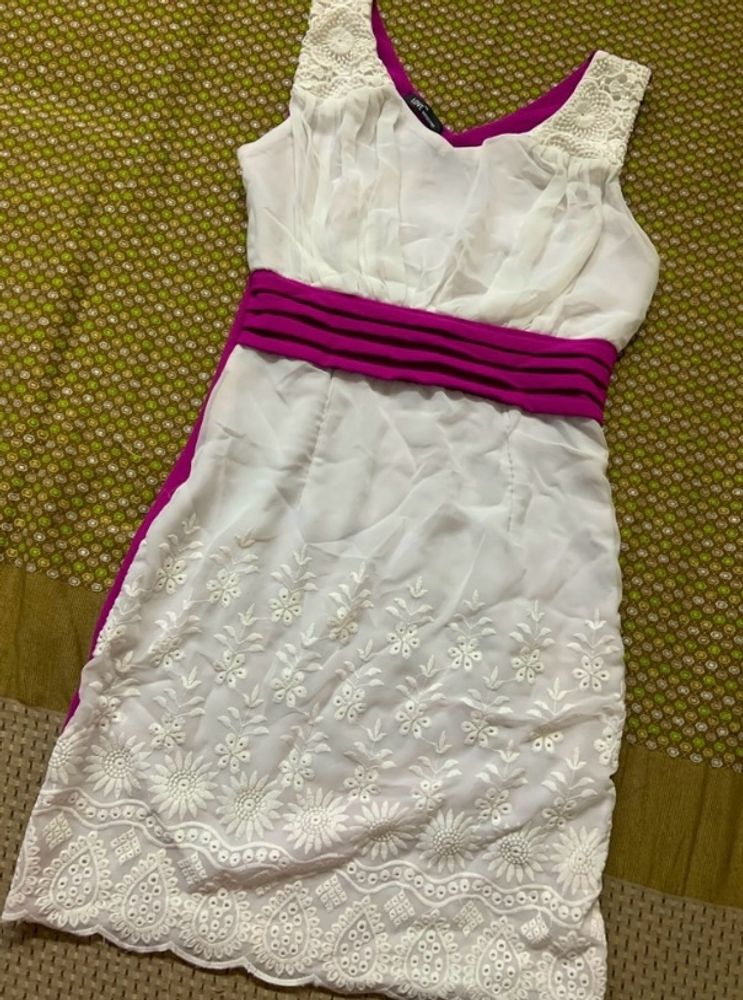 Beautiful White Purple Detailed V Neck Dress Women