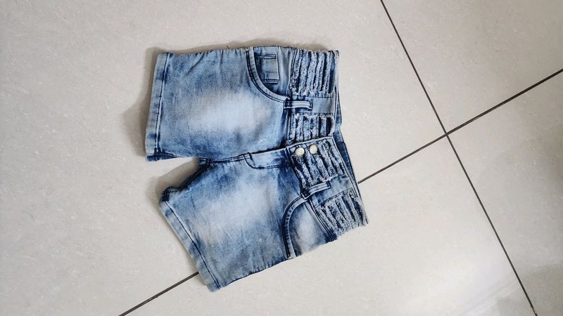 Denim DISTRESSED SHORTS