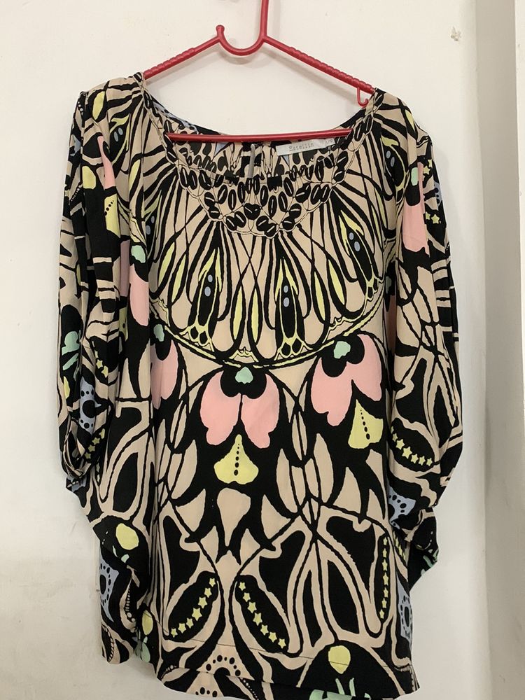 Size-L, Butterfly Design Top, New Like, Loose Fit.