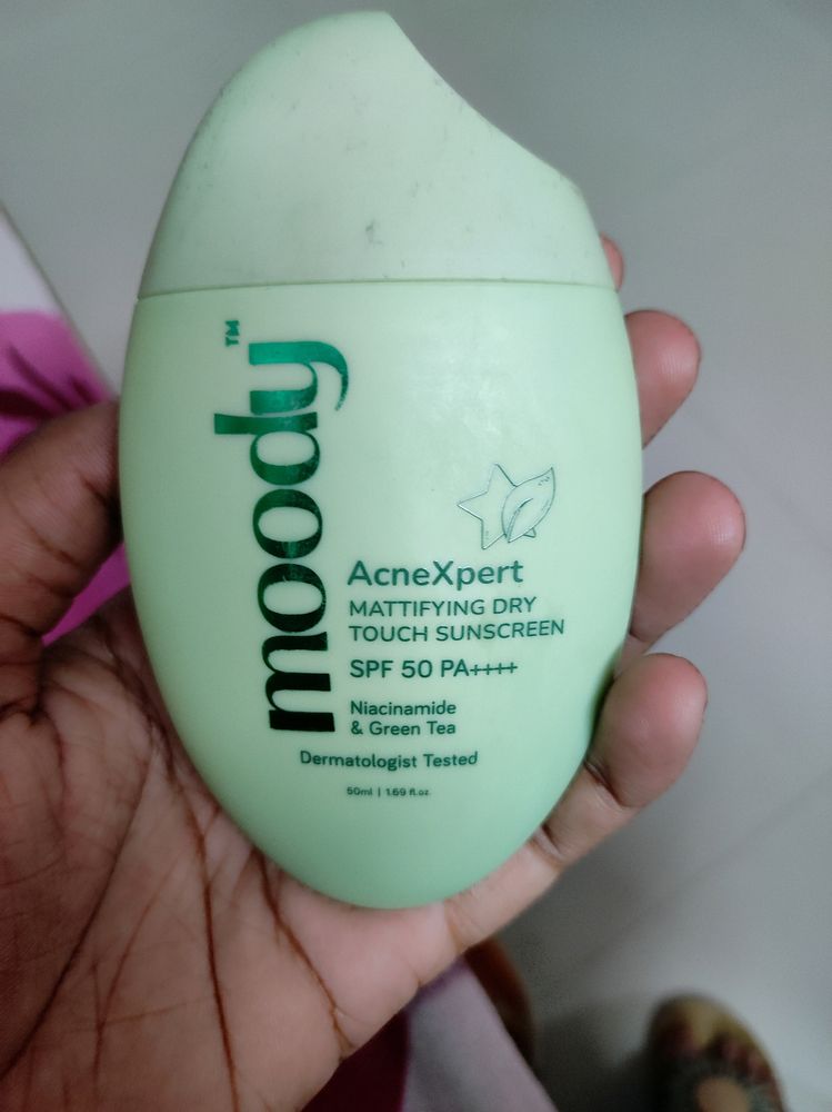 Moody Mattifying Dry Sunscreen Spf 50++++