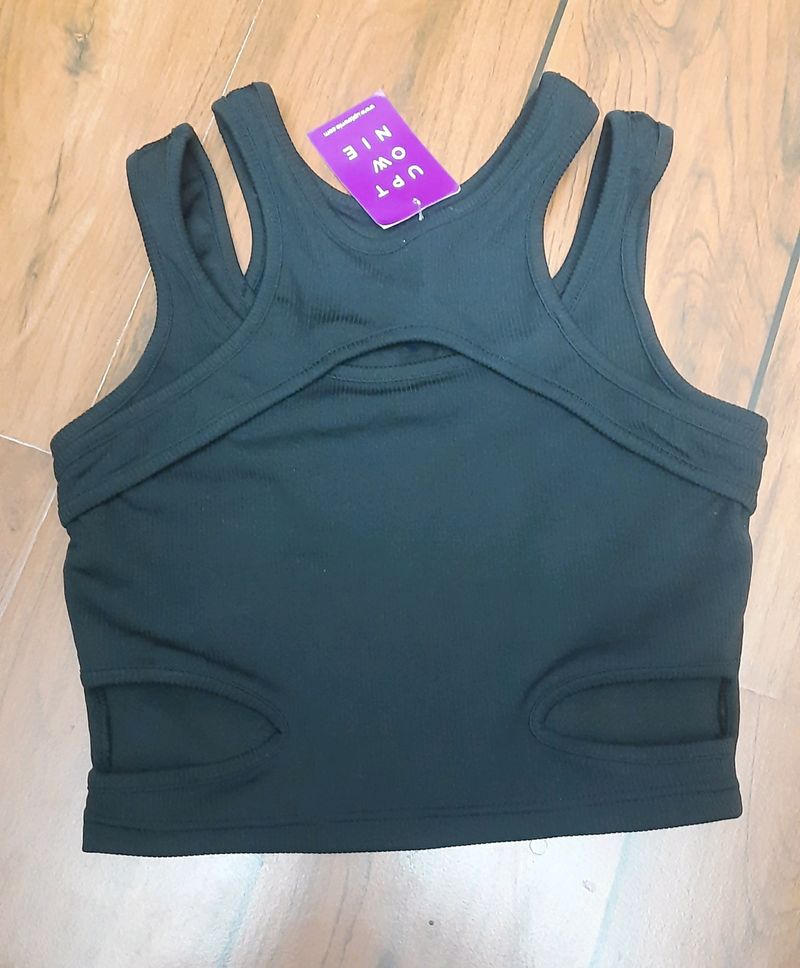 BLACK CUT OUT SLEEVELESS TOP