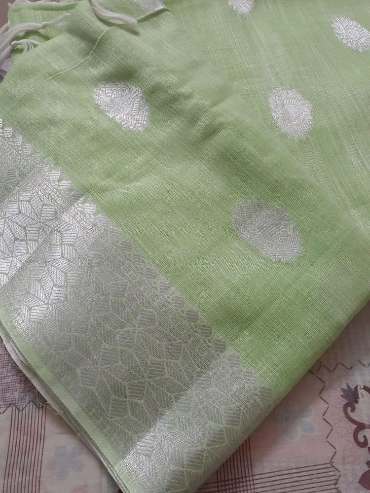 Unused Benarasi Saree With Blouse Piece