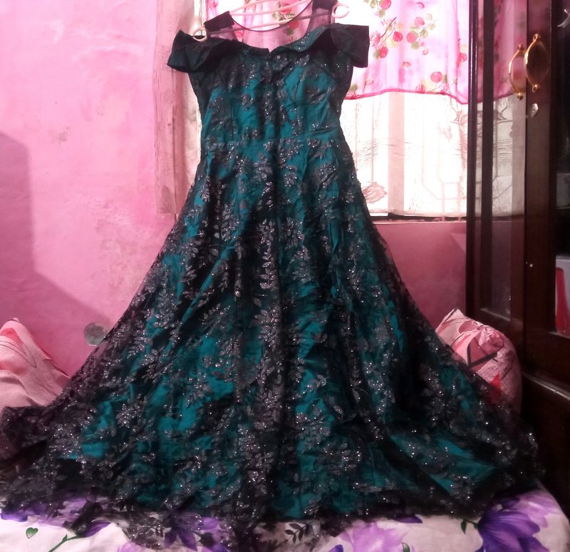 Party Wear Sindrella Gown For Brides