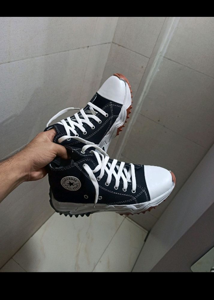 Converse Black