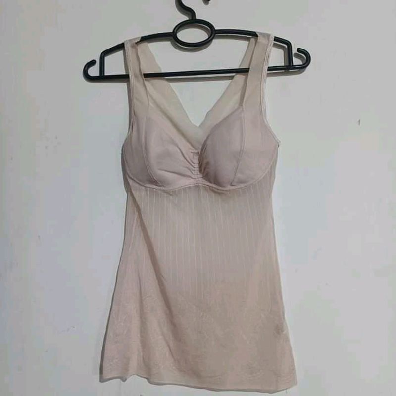 Cute Tops . Can Be Worn In Any Occasion. B- 28-30