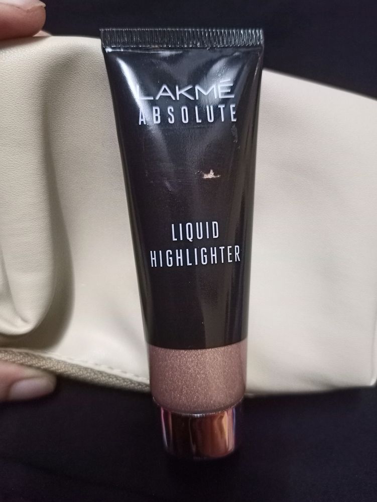 Lakme Absolute Liquid Highlighter