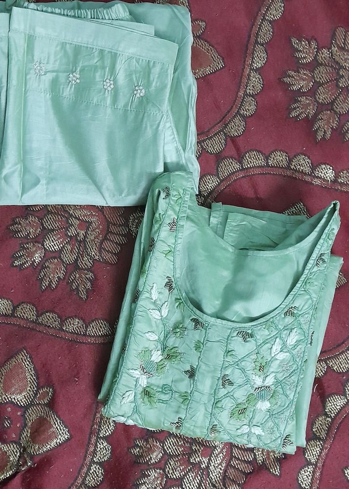 Embroidered Kurta Set New