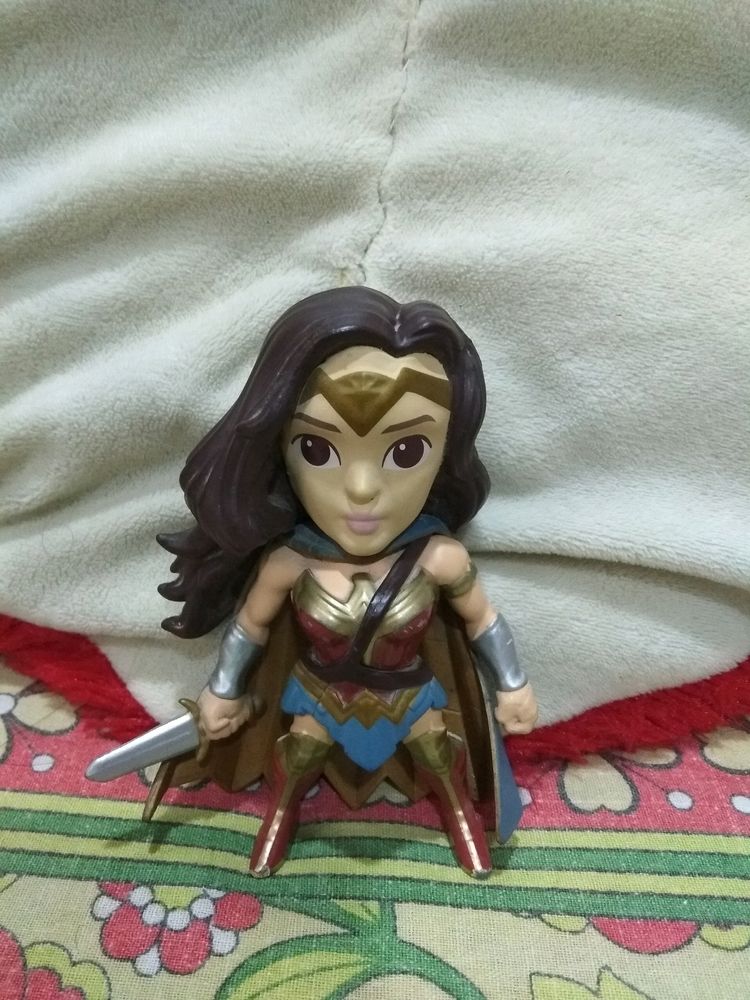 Collectible Vintage Toy DC Comic Wonder Woman