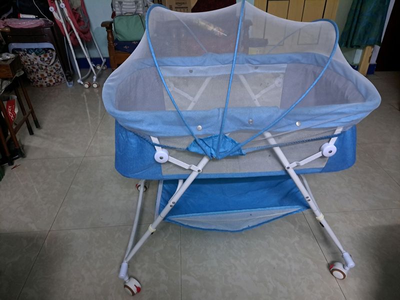 Foldable Cradle For New Born 2 @ 4000